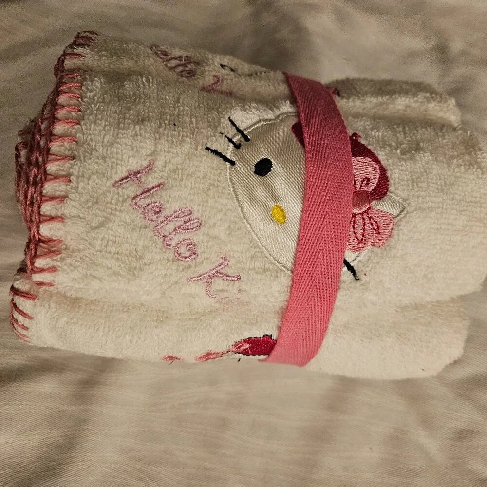 Sanrio Hello Kitty 6 Pack of New Washcloths Paris Poodle NWT